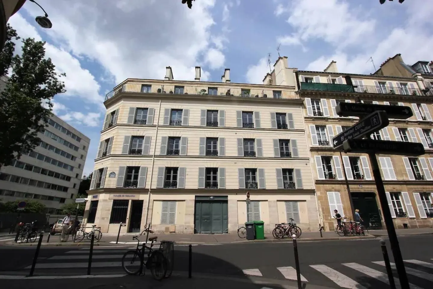 5 Au Dernier Etage * باريس